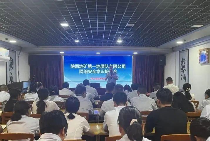 到期域名抢注平台_到期域名抢注怎么操作_域名到期 抢注